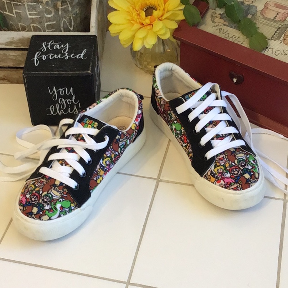 ‘Super Mario’ 2022 Low-Top Lace-Up Sneakers (#5)